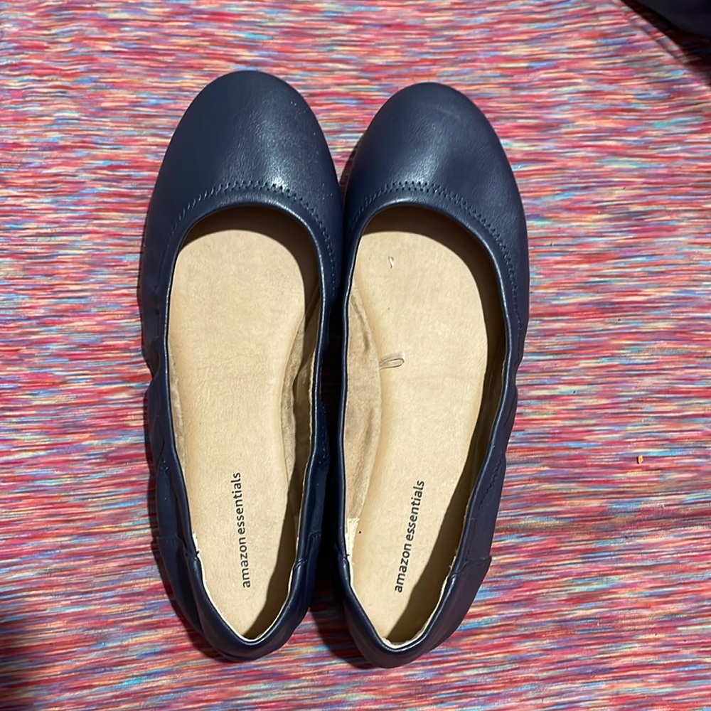 Women’s flats